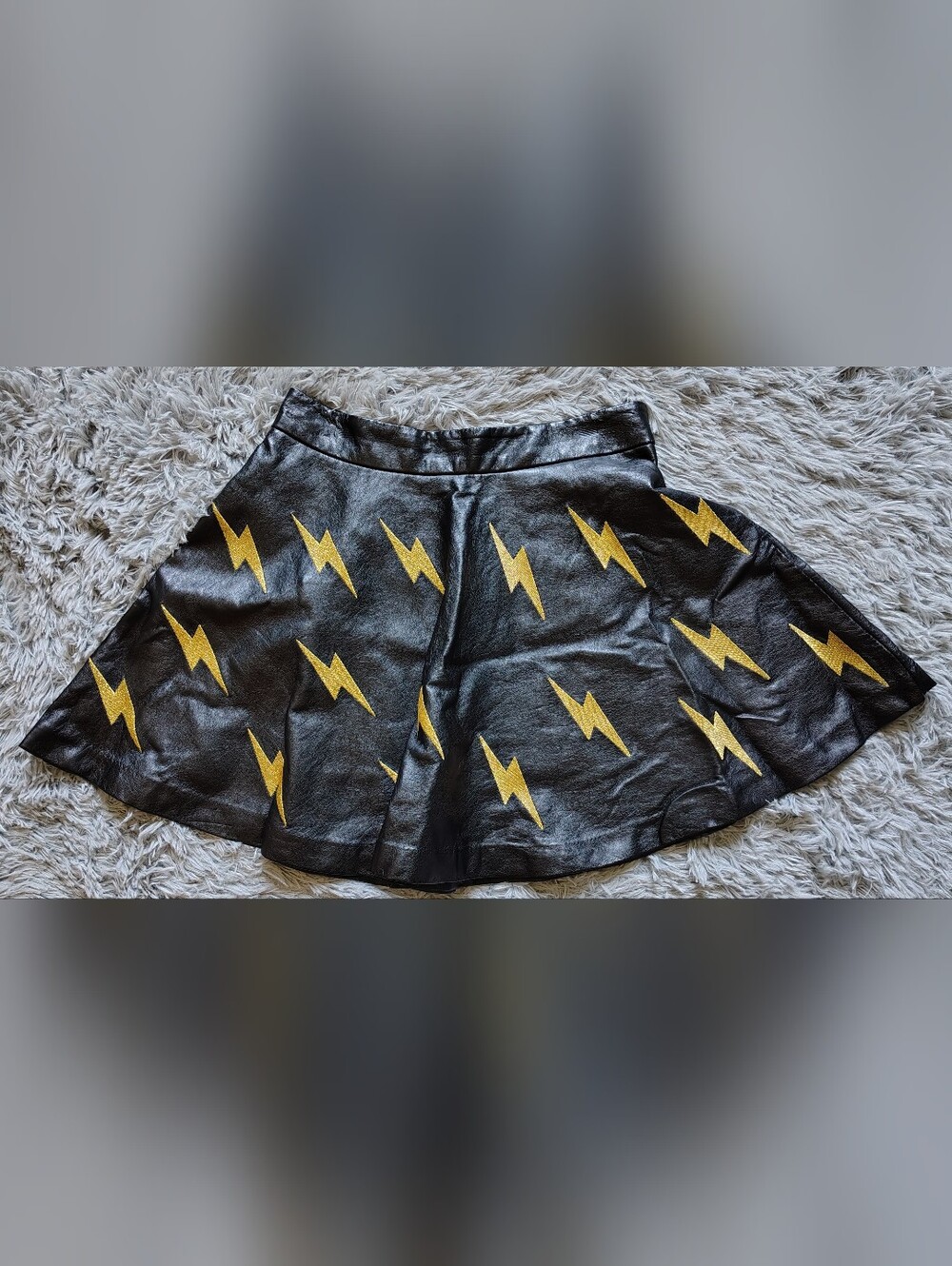 Forever 21 Retro Black Faux Leather Skirt Embroidered Gold Lightning Bolts SZ S - Picture 2 of 11